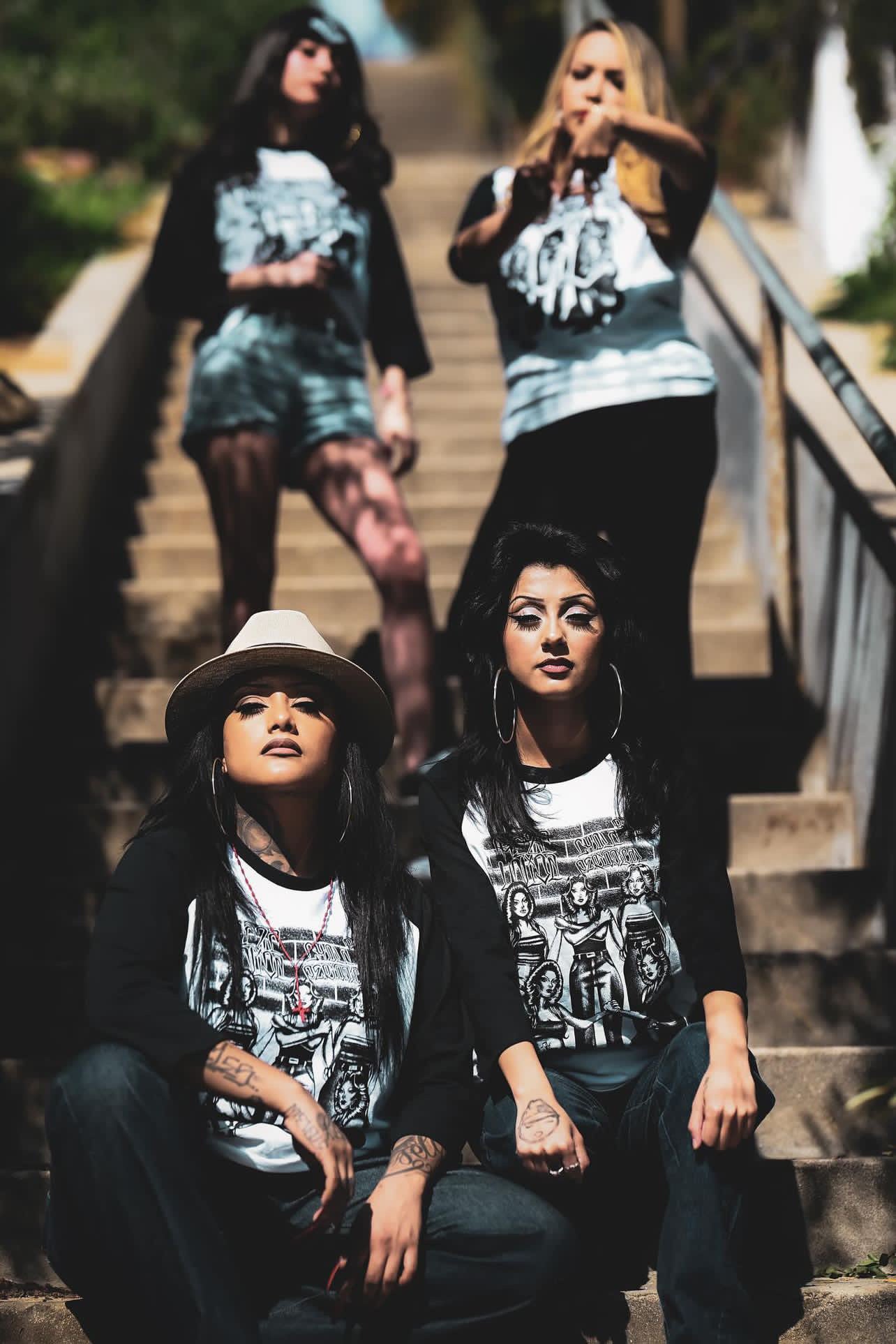CHOLAS UNIDAS- 3/4 SLEeVE